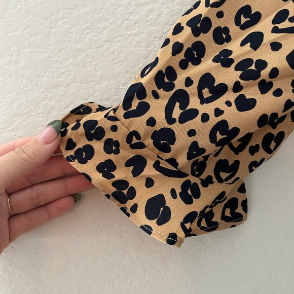 Brave Soul leopard print wrap dress. Size M (8-10) US. So flattering! - Picture 4 of 6